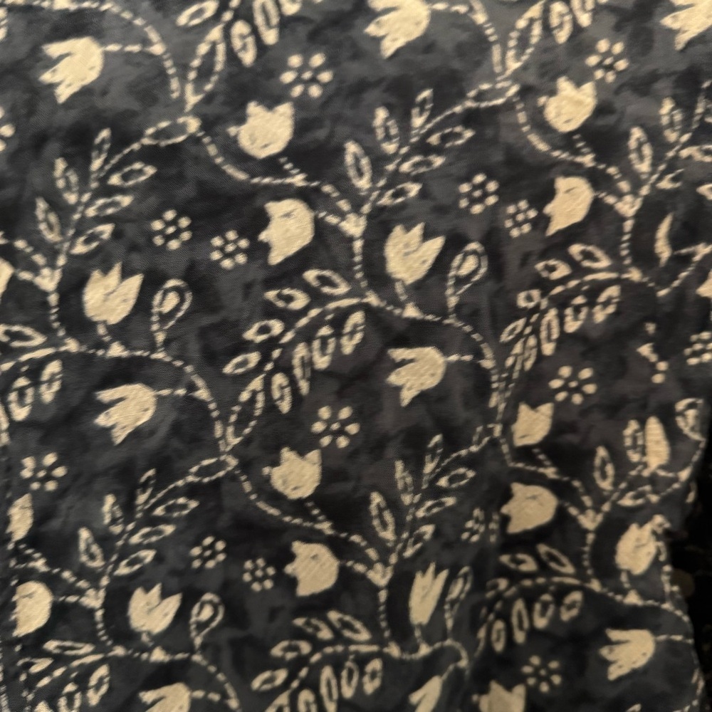 JISORA Dainty Florals with Arrows on Blue Cotton Top - Picture 13 of 14